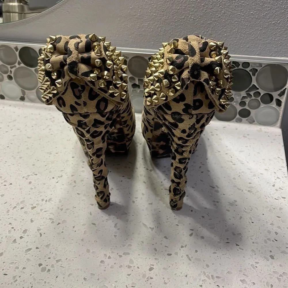 Betsey Johnson Women's Leopard Print Platform Heels + Gold Spikes - Picture 10 of 13